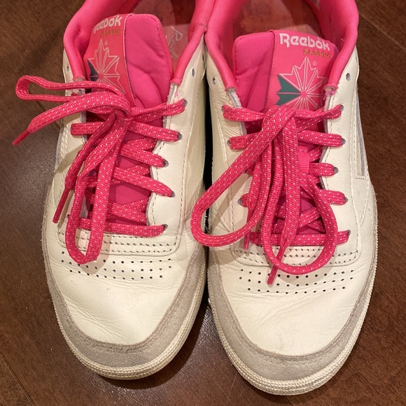 Reebok Classic! - Picture 5 of 11